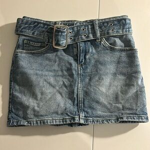 Small denim mini skirt!
